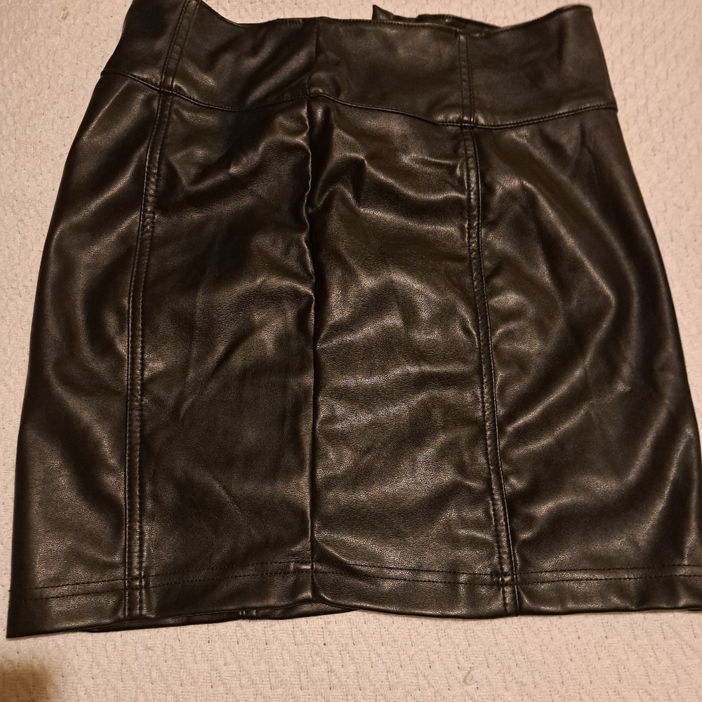Black mini skirt
